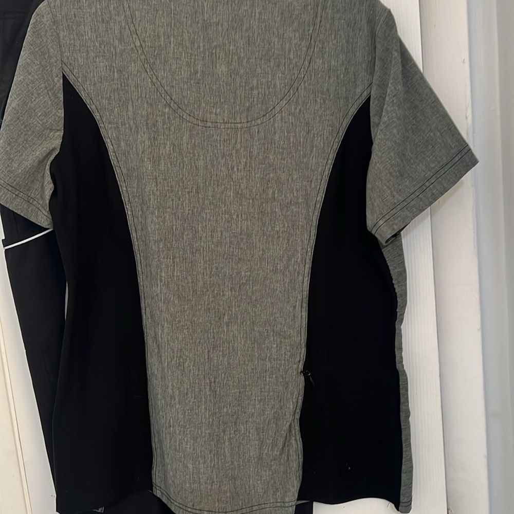 Ladies scrub set Size M - Picture 2 of 8